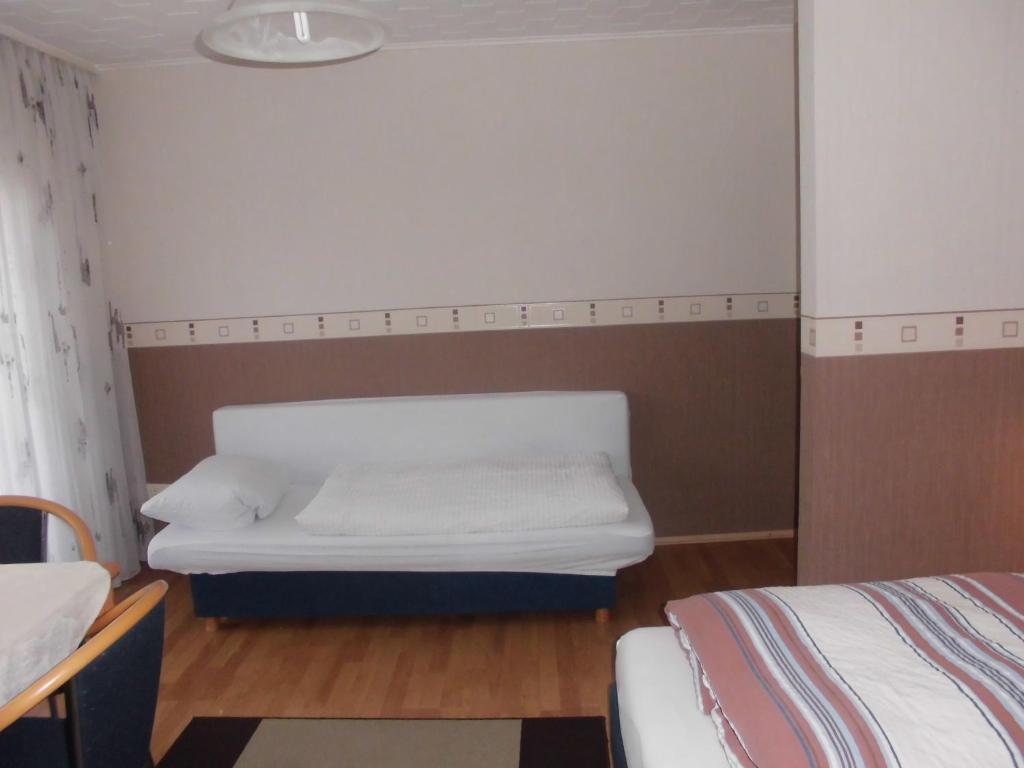 Hotel Martinsklause Meckesheim Quarto foto